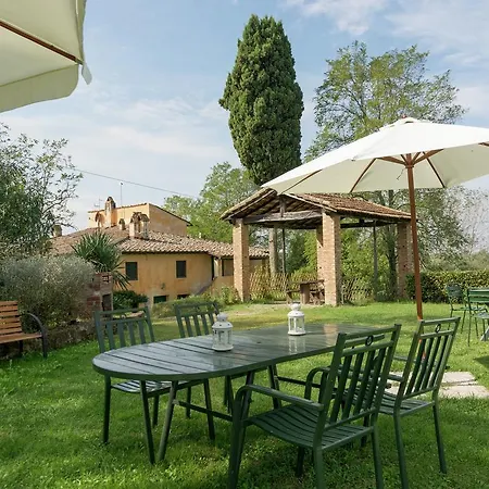 Vakantiehuis Spacious Farmhouse In Italy With Pool