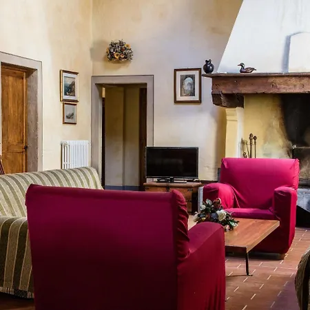 Spacious Farmhouse In Italy With Pool Ghizzano