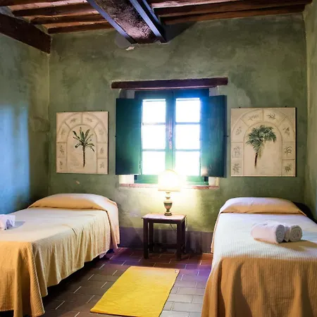 Spacious Farmhouse In Italy With Pool Vakantiehuis *