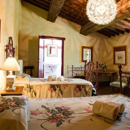 Spacious Farmhouse In Italy With Pool Vakantiehuis *